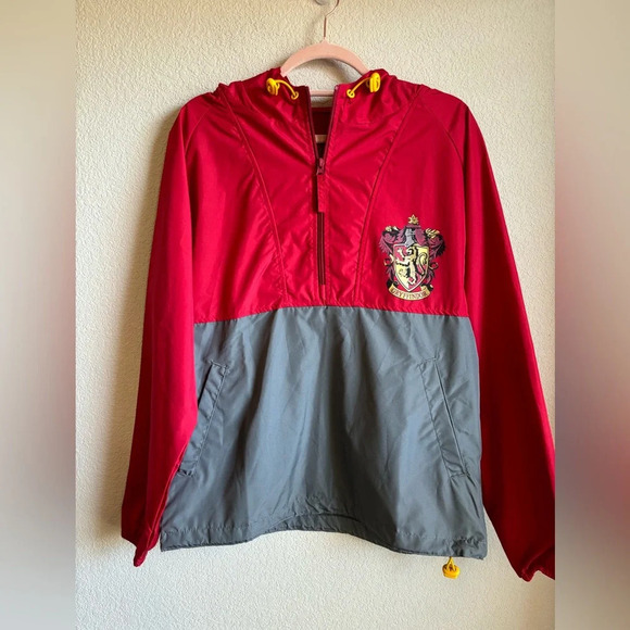 Universal Studios Official Harry Potter Gryffindor Hooded 1/4 Zip Windbreaker XS - Picture 2 of 9